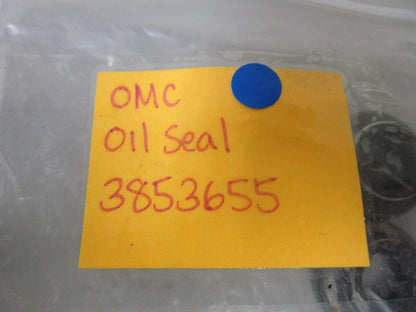 *NEW OEM* 0720 OMC Johnson Evinrude Oil Seal 3853655