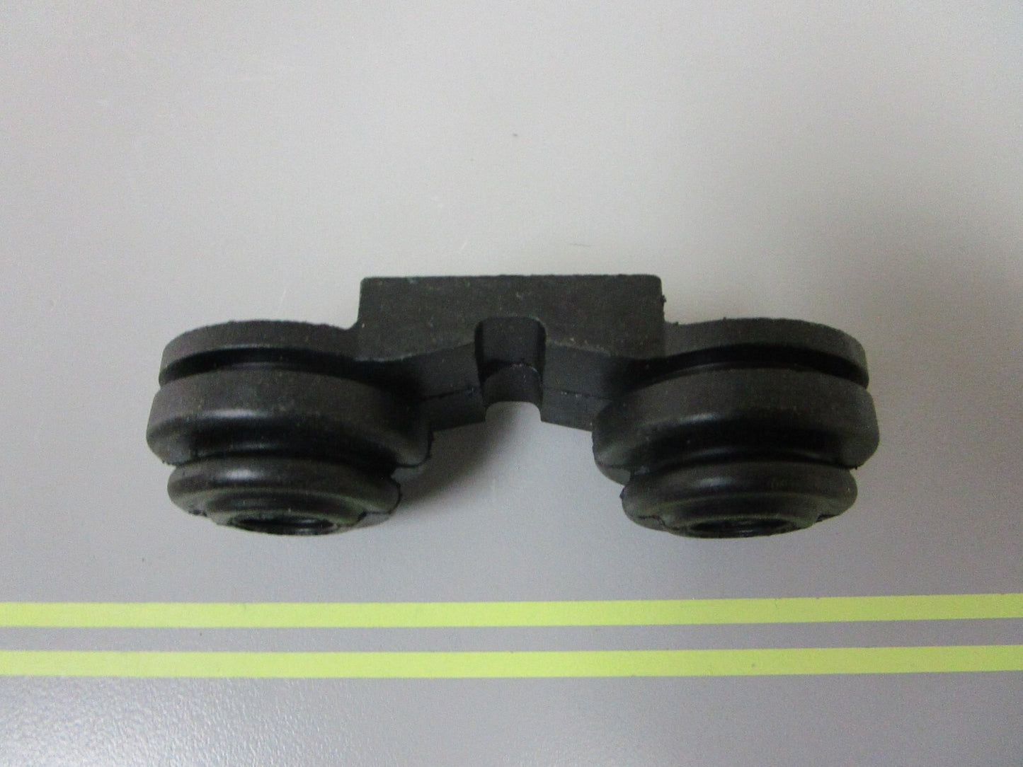 *NEW OEM* 0810 OMC Johnson Evinrude Upper Mount Seal 340178 0340178