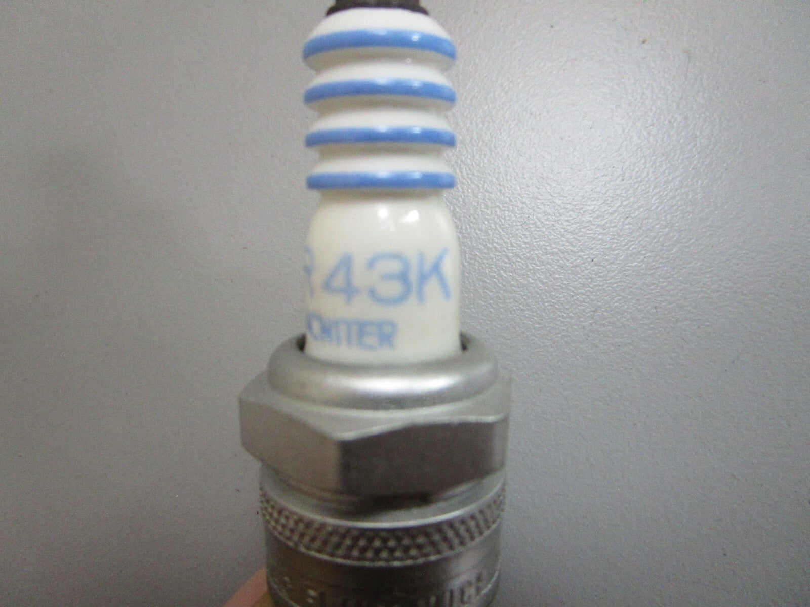 *NEW* 0820 AC Delco Spark Plug CR43K