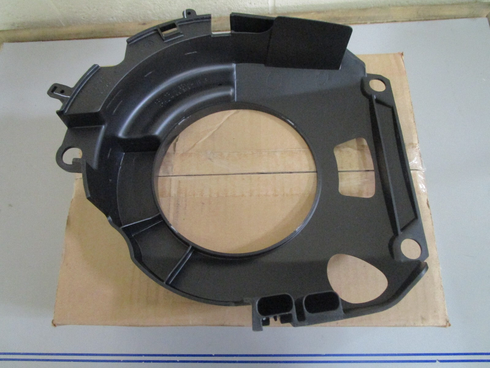 *NEW OEM* 0820 OMC Johnson Evinrude Flywheel Cover 354051 0354051
