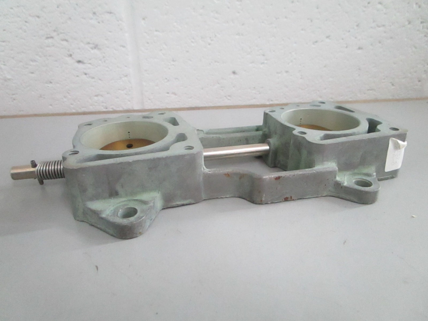 NEW OEM 398372 0398372 OMC Johnson Evinrude Throttle Body 0820