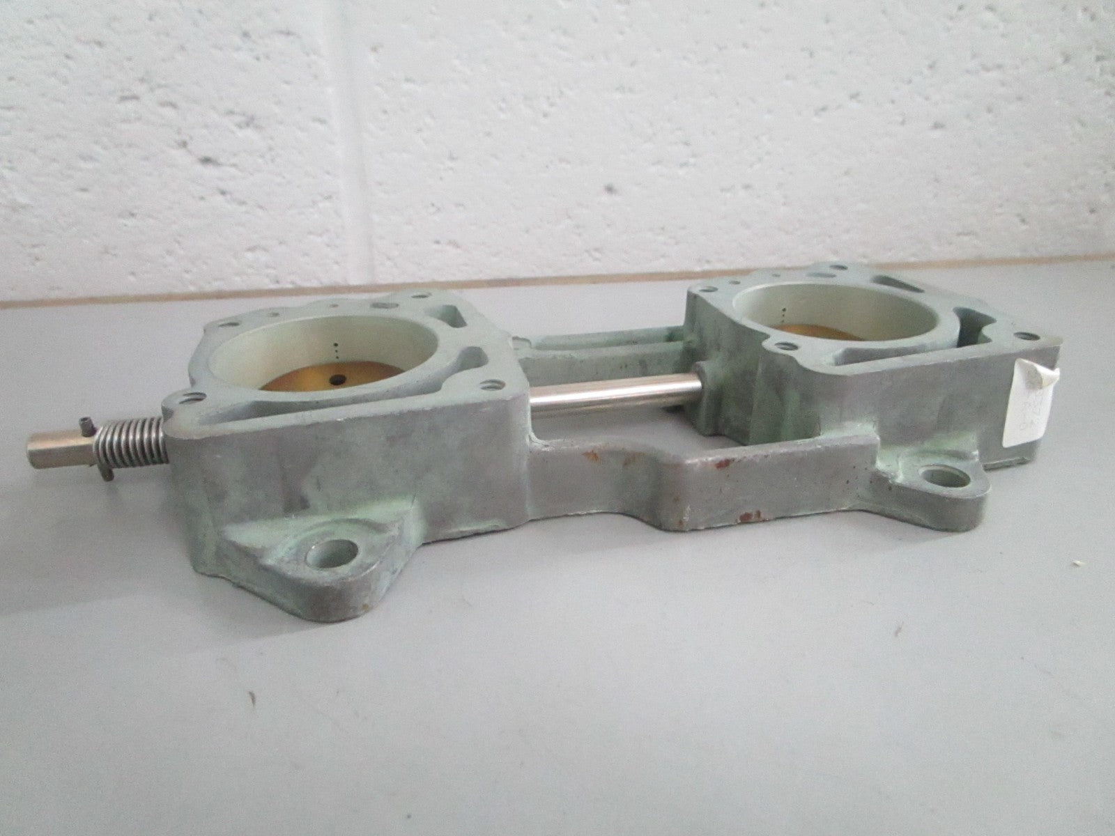 NEW OEM 398372 0398372 OMC Johnson Evinrude Throttle Body 0820