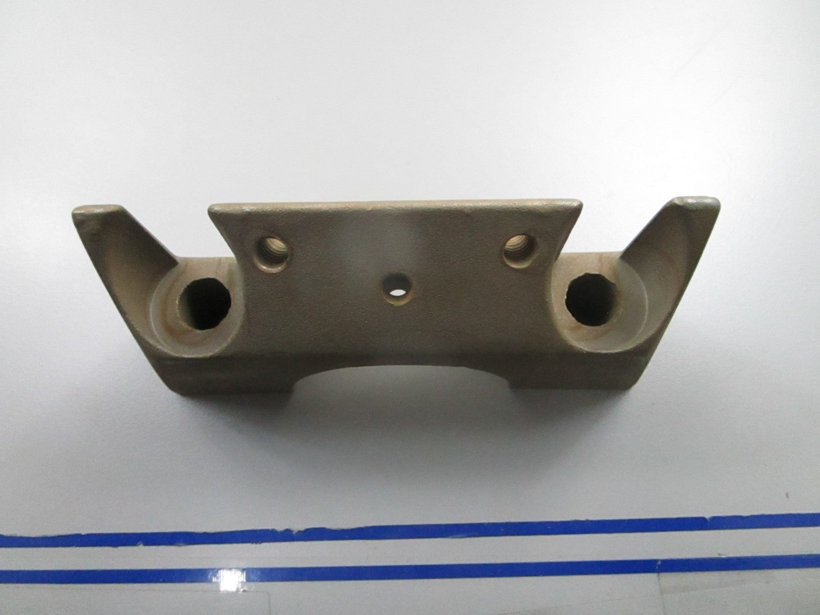 *NEW OEM* 0810 OMC Johnson Evinrude Pivot Cap 909578 0909578