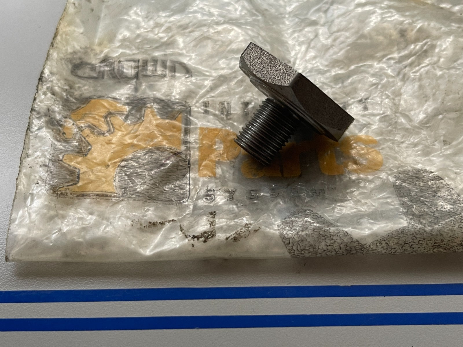 *NEW OEM* 0720 Crown Drain Plug 112156
