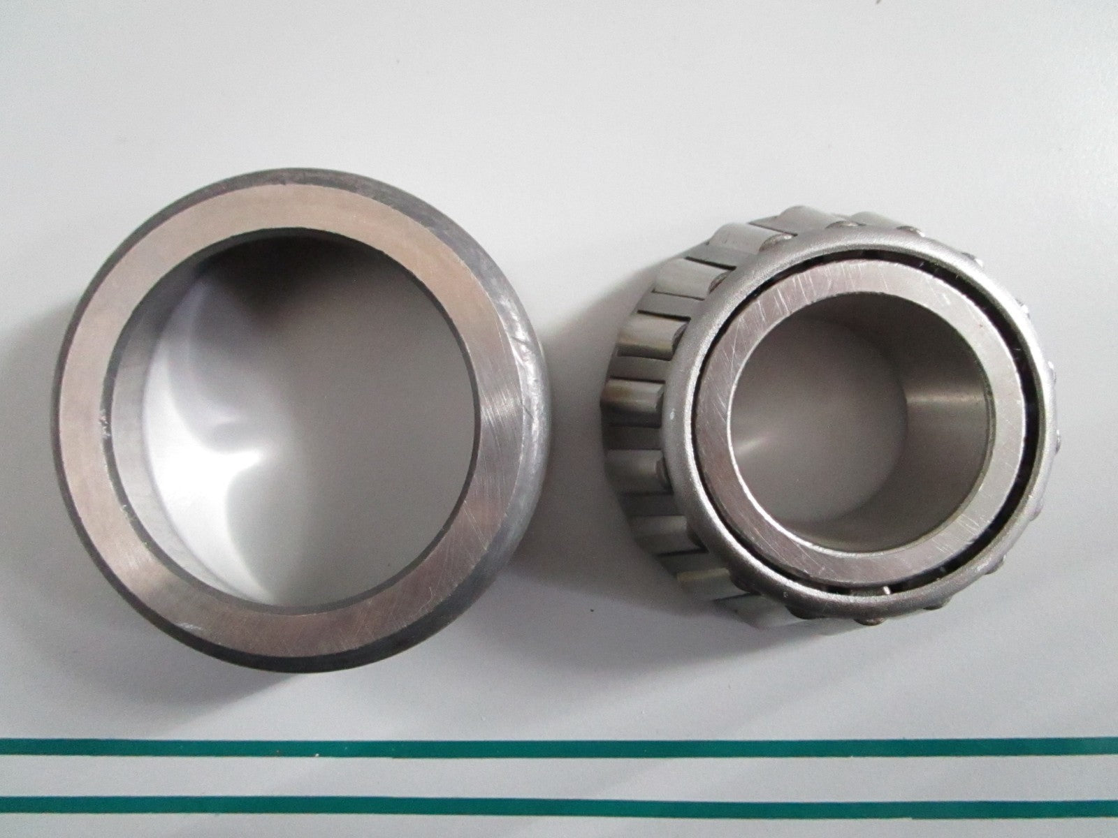 NEW OEM 379585 0379585 OMC Johnson Evinrude Tapered Bearing 0820