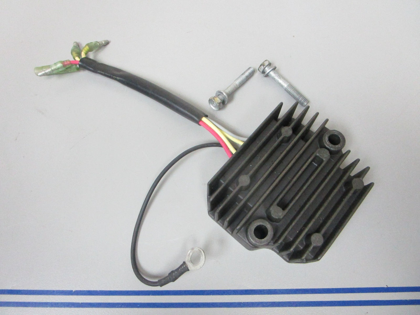 *NEW OEM* 0720 Yamaha Regulator Rectifier 65W-81960-10-00 65W-81960-00-00