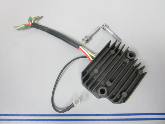 *NEW OEM* 0720 Yamaha Regulator Rectifier 65W-81960-10-00 65W-81960-00-00
