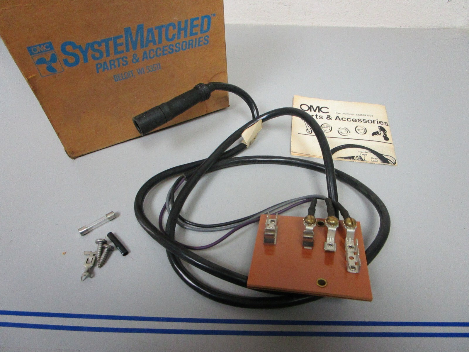 *NEW OEM* 0810 OMC Johnson Evinrude Wire & Fuse Tach Kit 173611 0173611