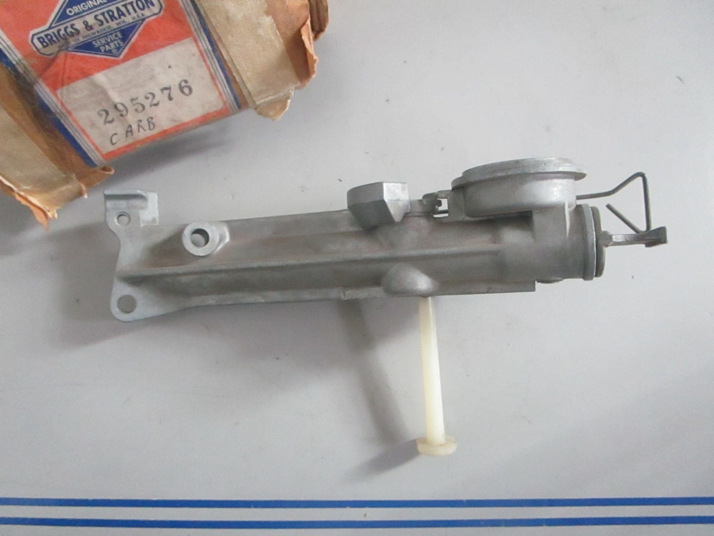 NEW OEM 295276 Briggs & Stratton Carburetor Assy 0820