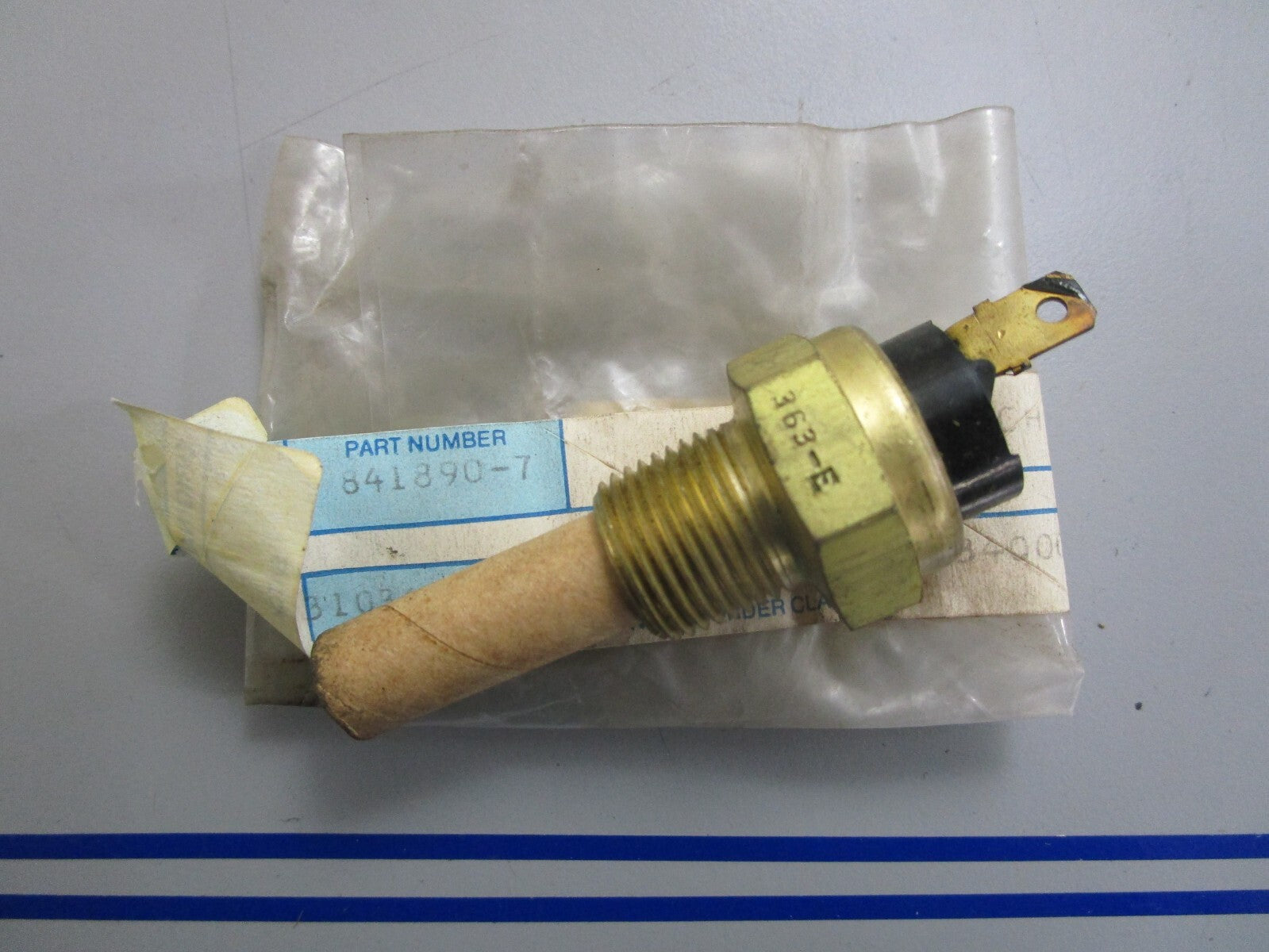 *NEW OEM* 0820 Volvo Penta Switch 841890