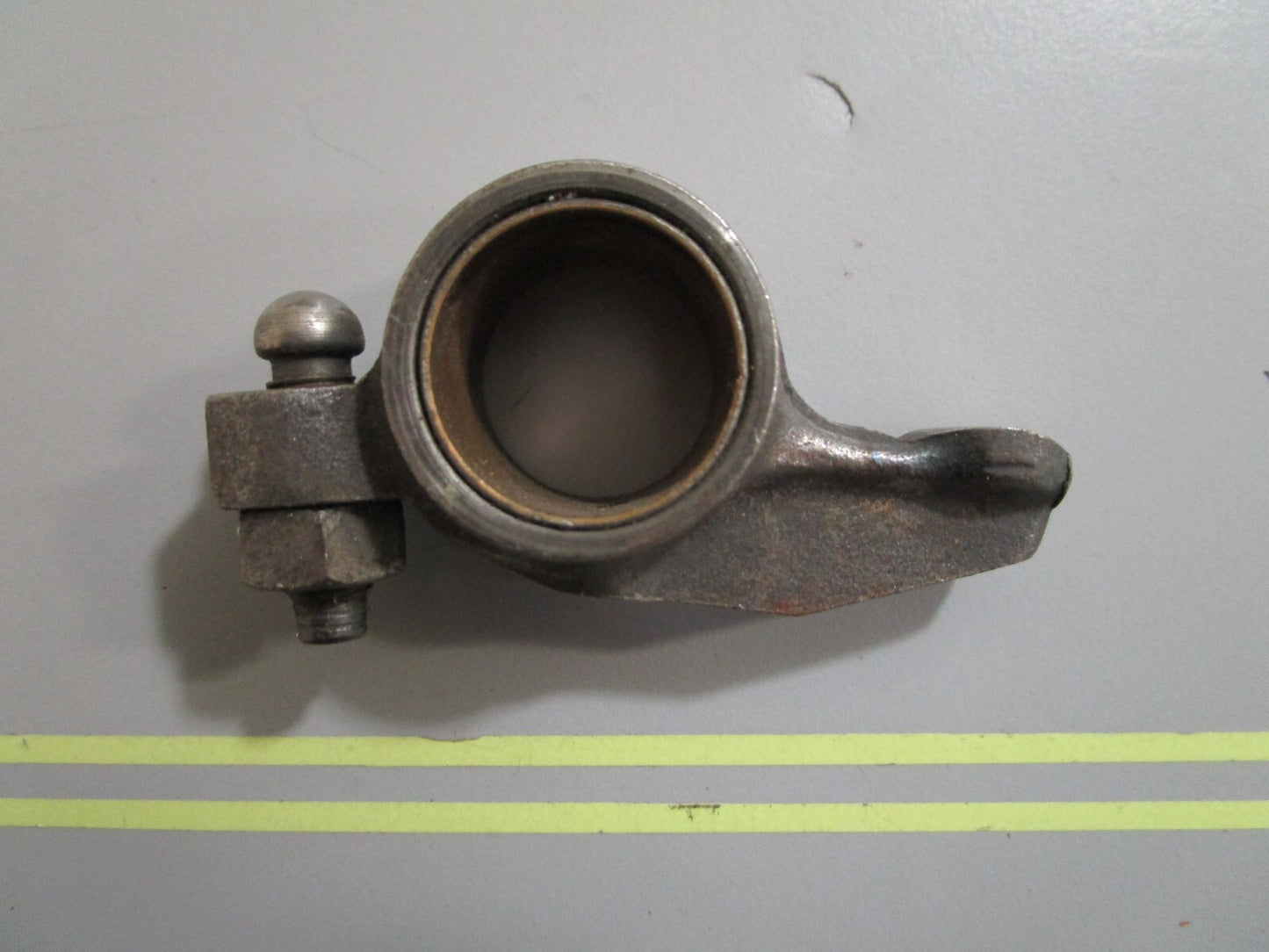 *NEW OEM* 0810 Volvo Penta Rocker Arm 3581128