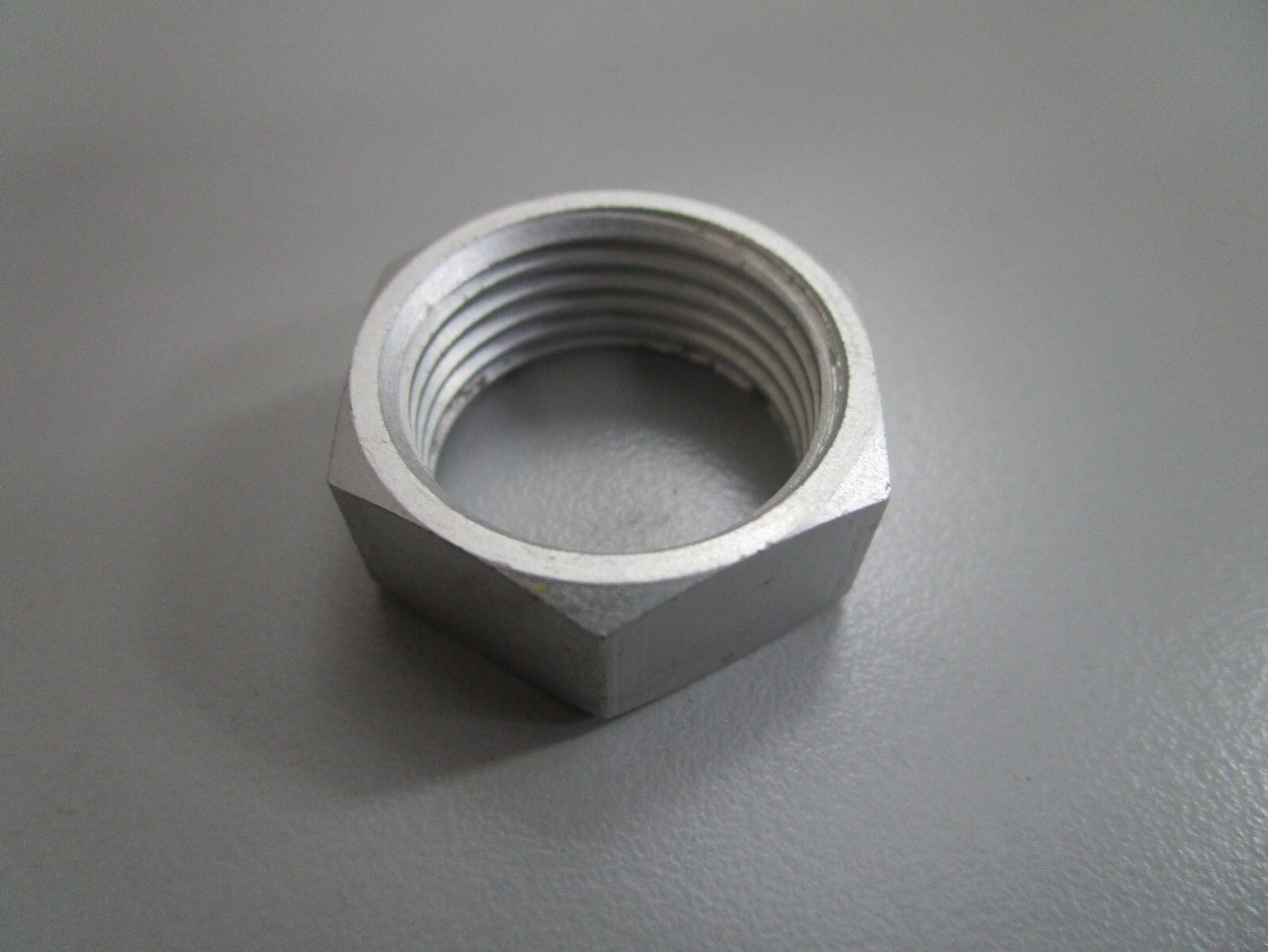 *NEW OEM* 0810 OMC Johnson Evinrude Nut 123204 0123204