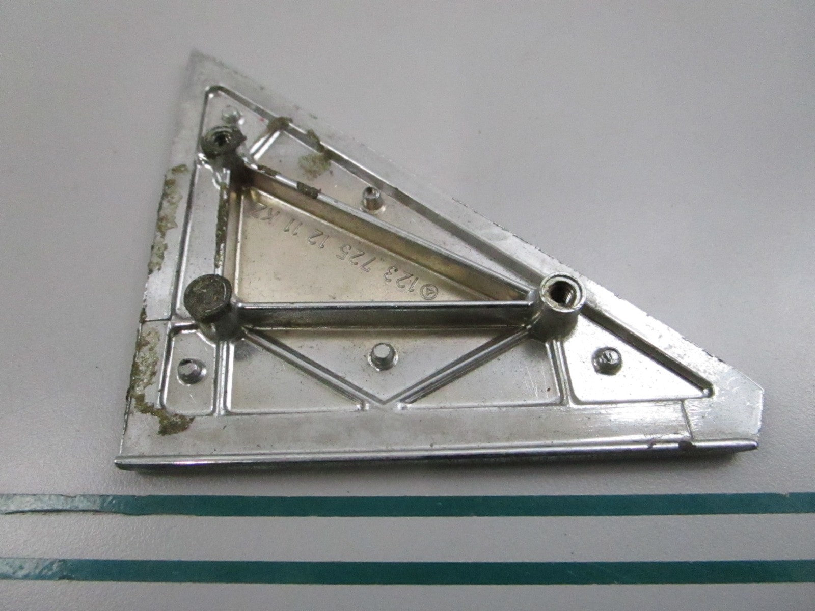 NEW OEM 1237251211 Mercedes-Benz Cover Plate 0810
