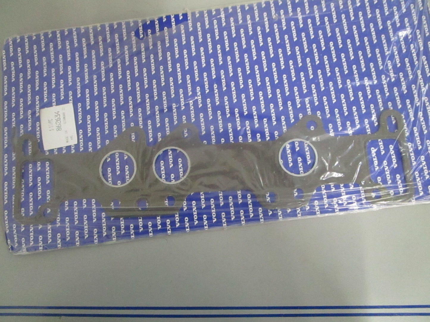 NEW OEM 862634 Volvo Penta Gasket 0820