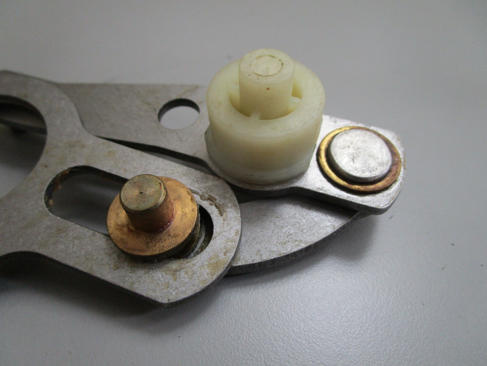 *NEW OEM* 0820 Suzuki Plate Assy 67220-95620