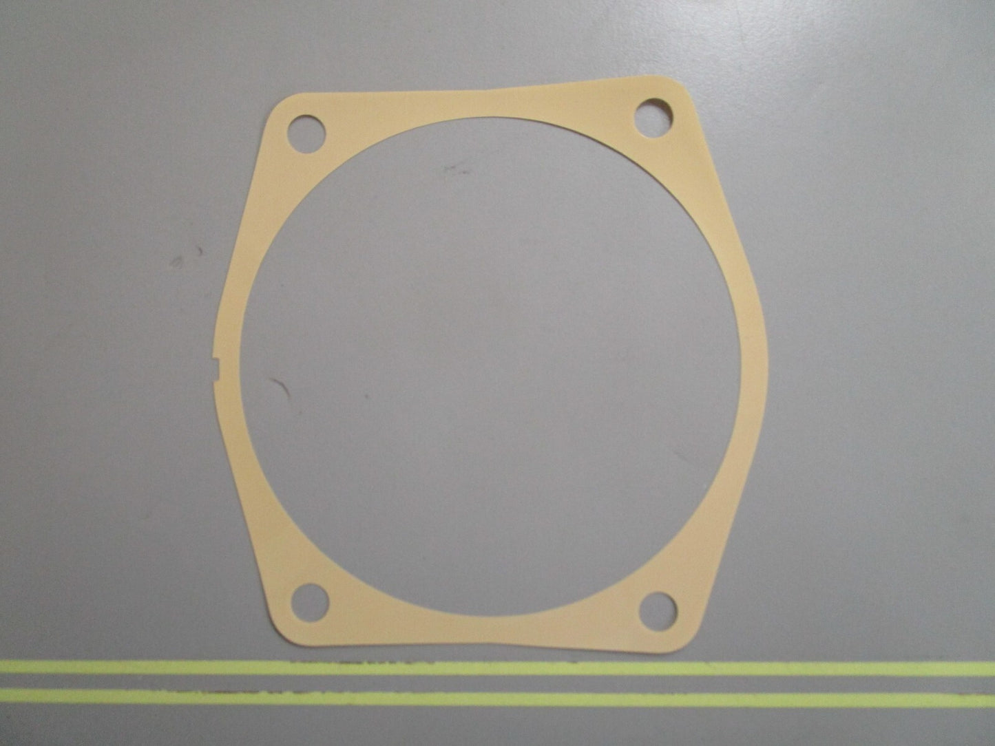 *NEW OEM* 0810 OMC Johnson Evinrude .004 Shim 3852910