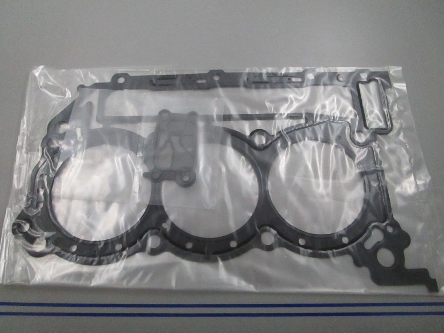 *NEW OEM* 0720 Suzuki DF 250 275 Port Cylinder Head Assembly 12000-93Y90
