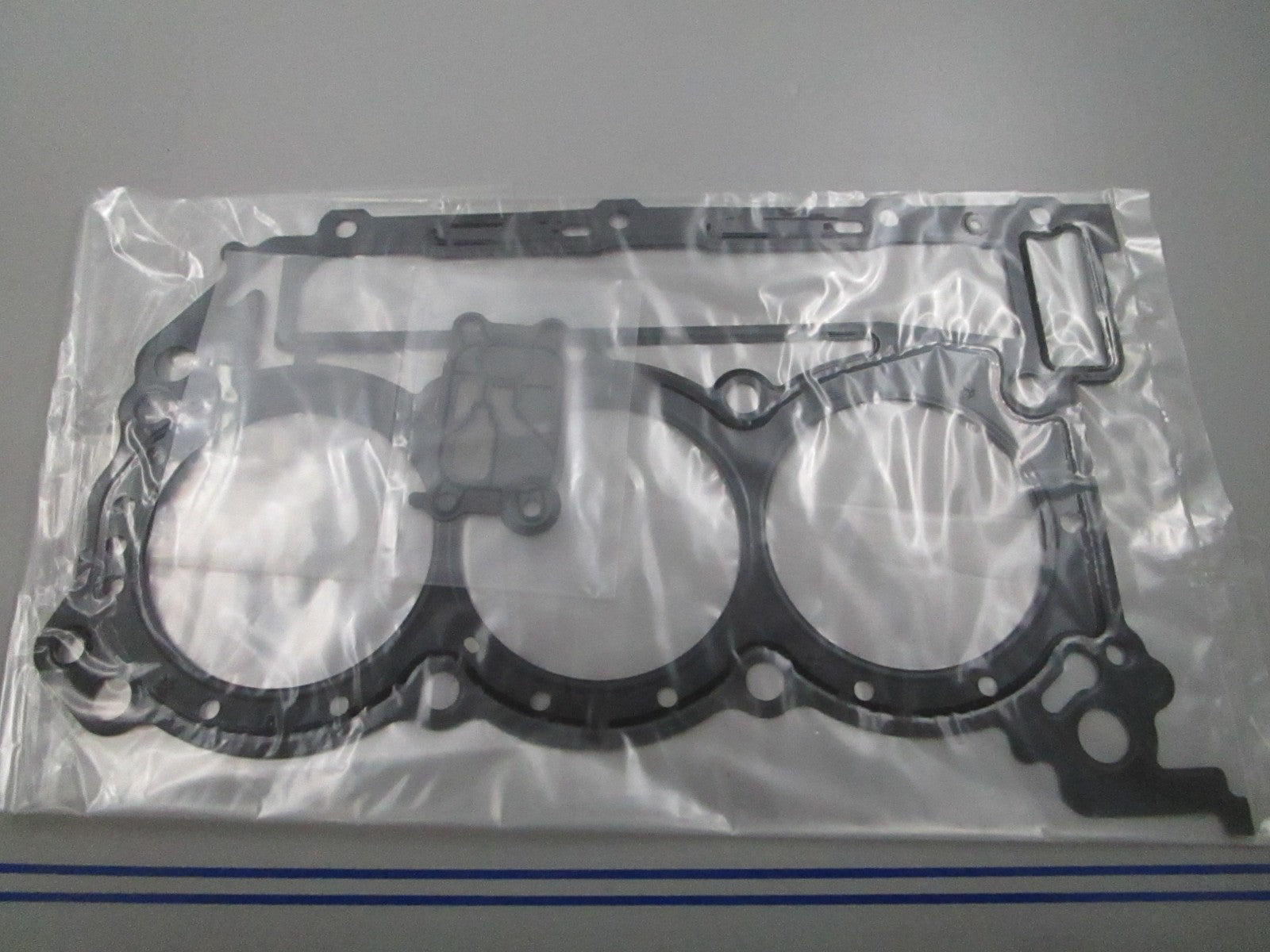 *NEW OEM* 0720 Suzuki DF 250 275 Port Cylinder Head Assembly 12000-93Y90