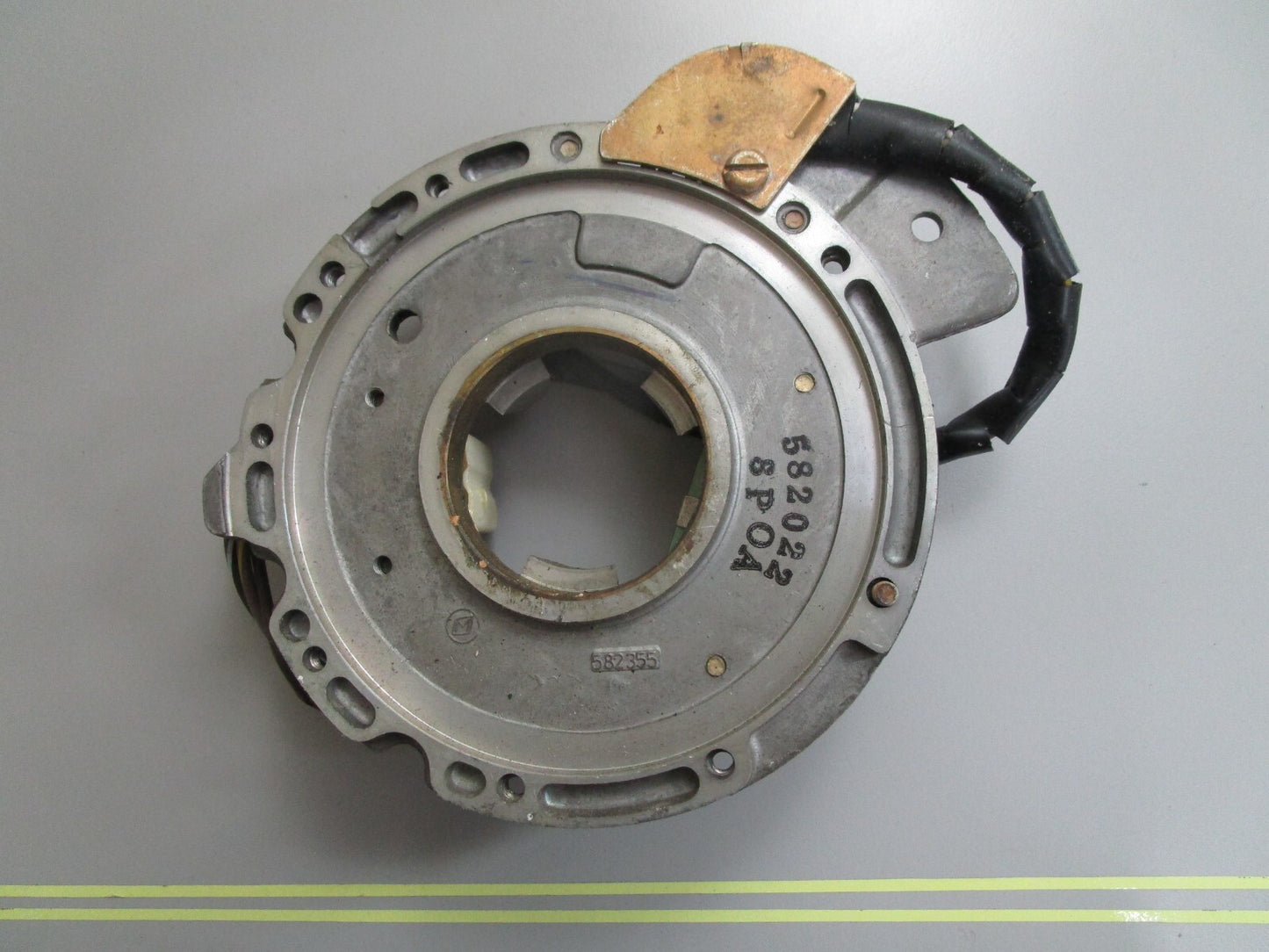 *NEW OEM* 0820 OMC Johnson Evinrude Plate & Sleeve Ay 391225 0391225