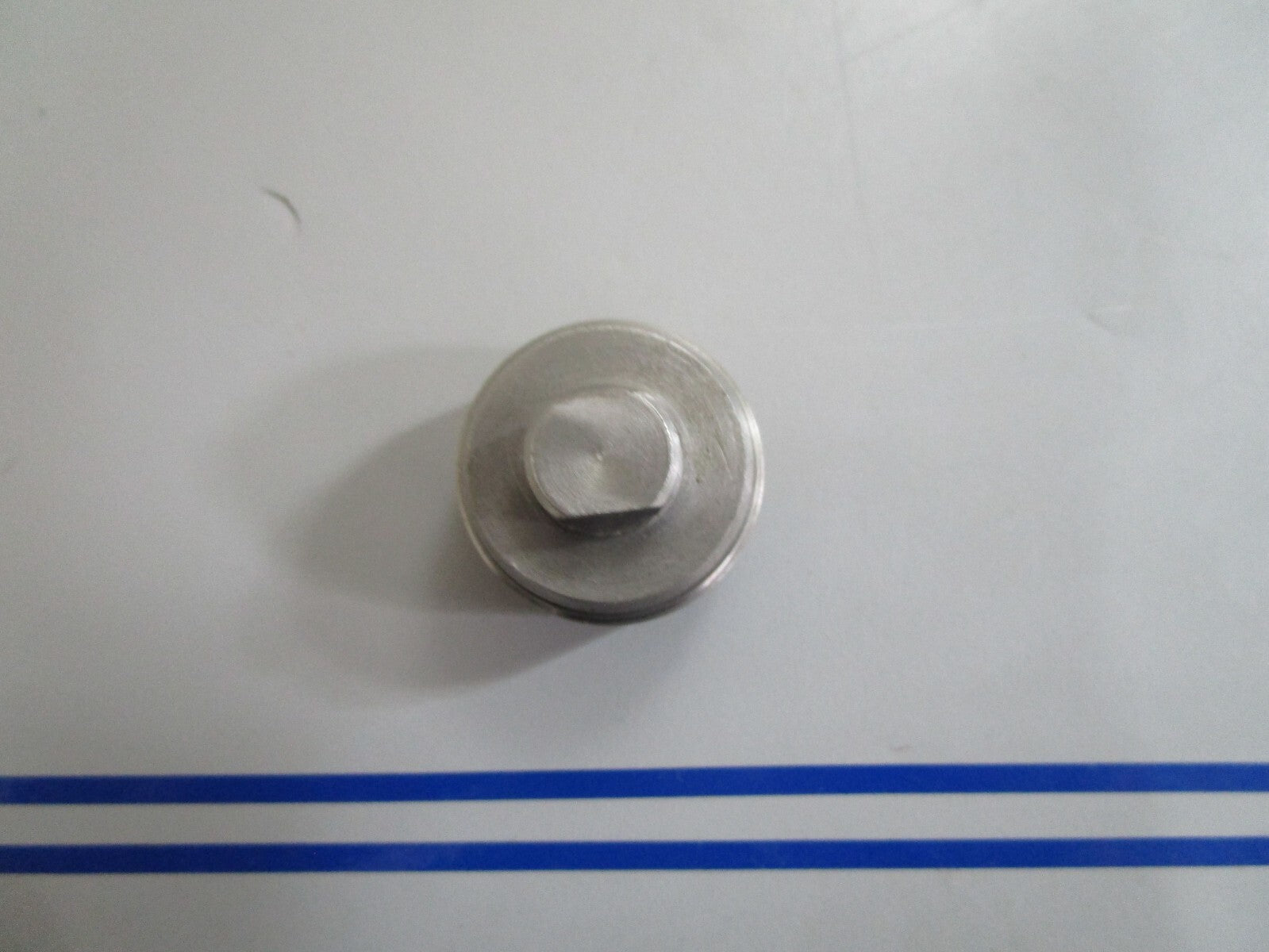 *NEW OEM* 0770 OMC Johnson Evinrude Retainer 908871 0308871