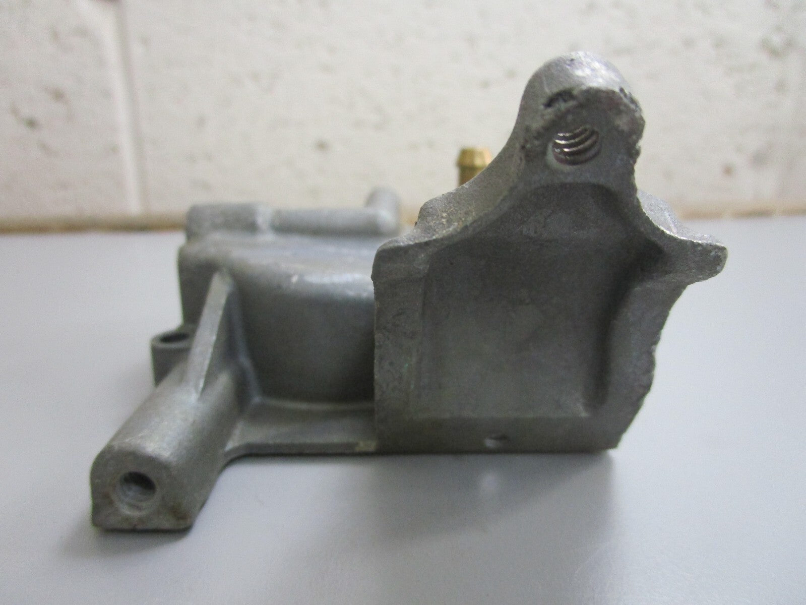 *NEW OEM* 0810 OMC Johnson Evinrude Carburetor Cap 322299 0322299