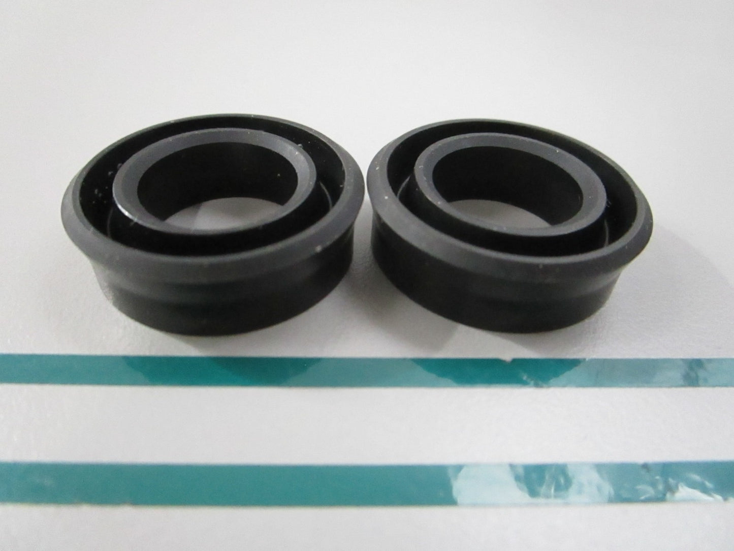 NEW OEM (LOT OF 2) 809930 Volvo Penta Rubber Collar 0810
