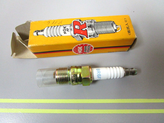 *NEW* 0810 NGK Spark Plug BR6FS
