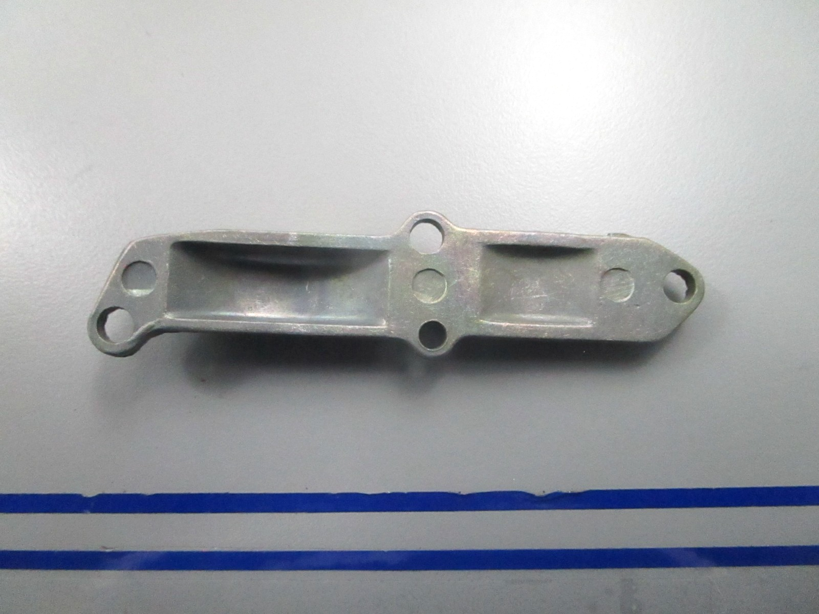 *NEW OEM* 0810 OMC Johnson Evinrude Shift Housing Cover 909603 0909603