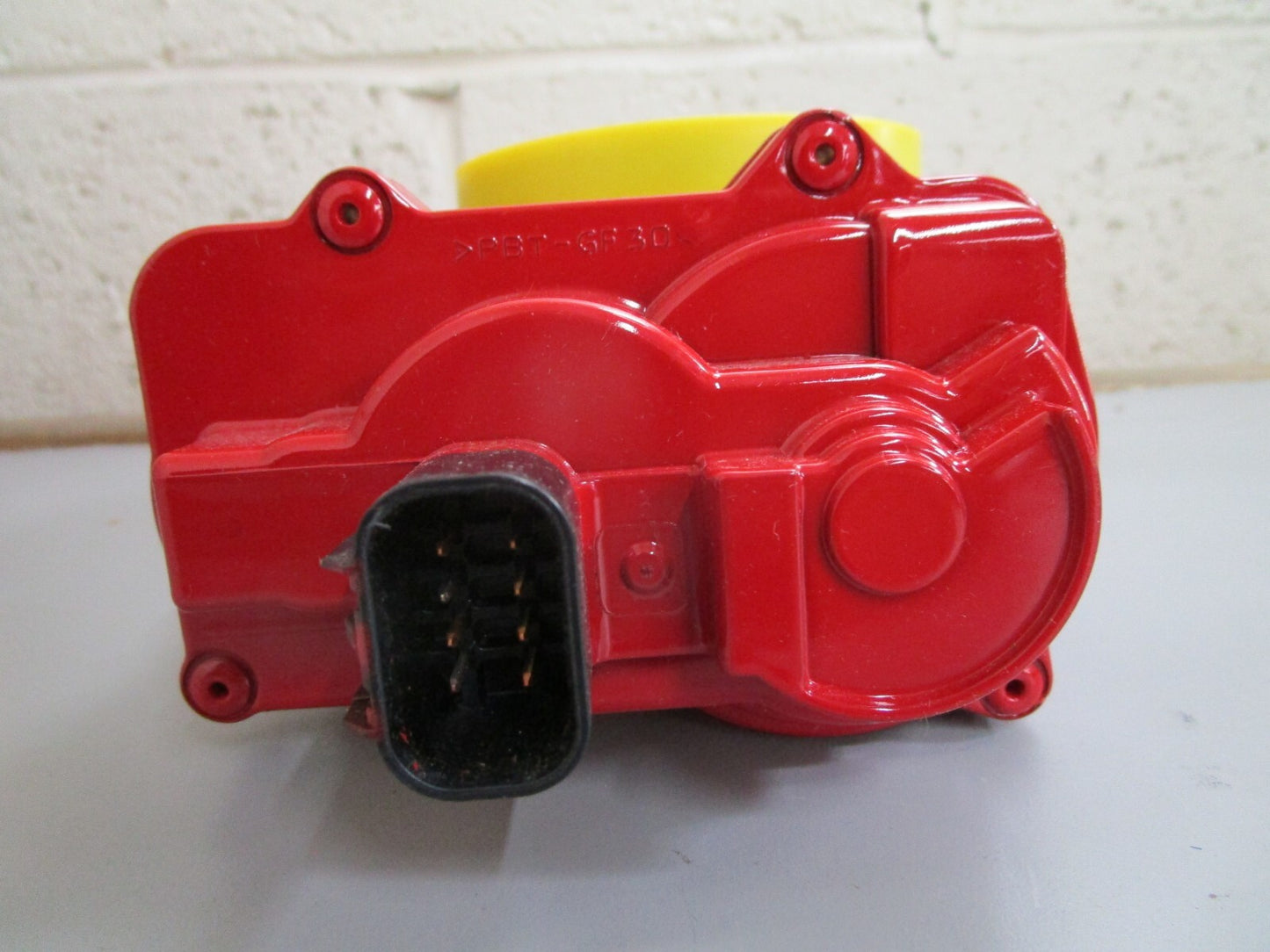 *NEW OEM* 0820 Volvo Penta Throttle Housing Body 3817844