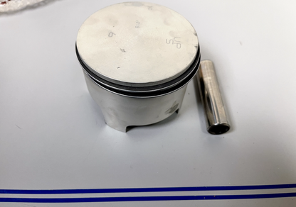 *NEW OEM* 0670 Mercury Mariner 1991 135 150 175 200hp .015 STBD Piston Ay 9738A5