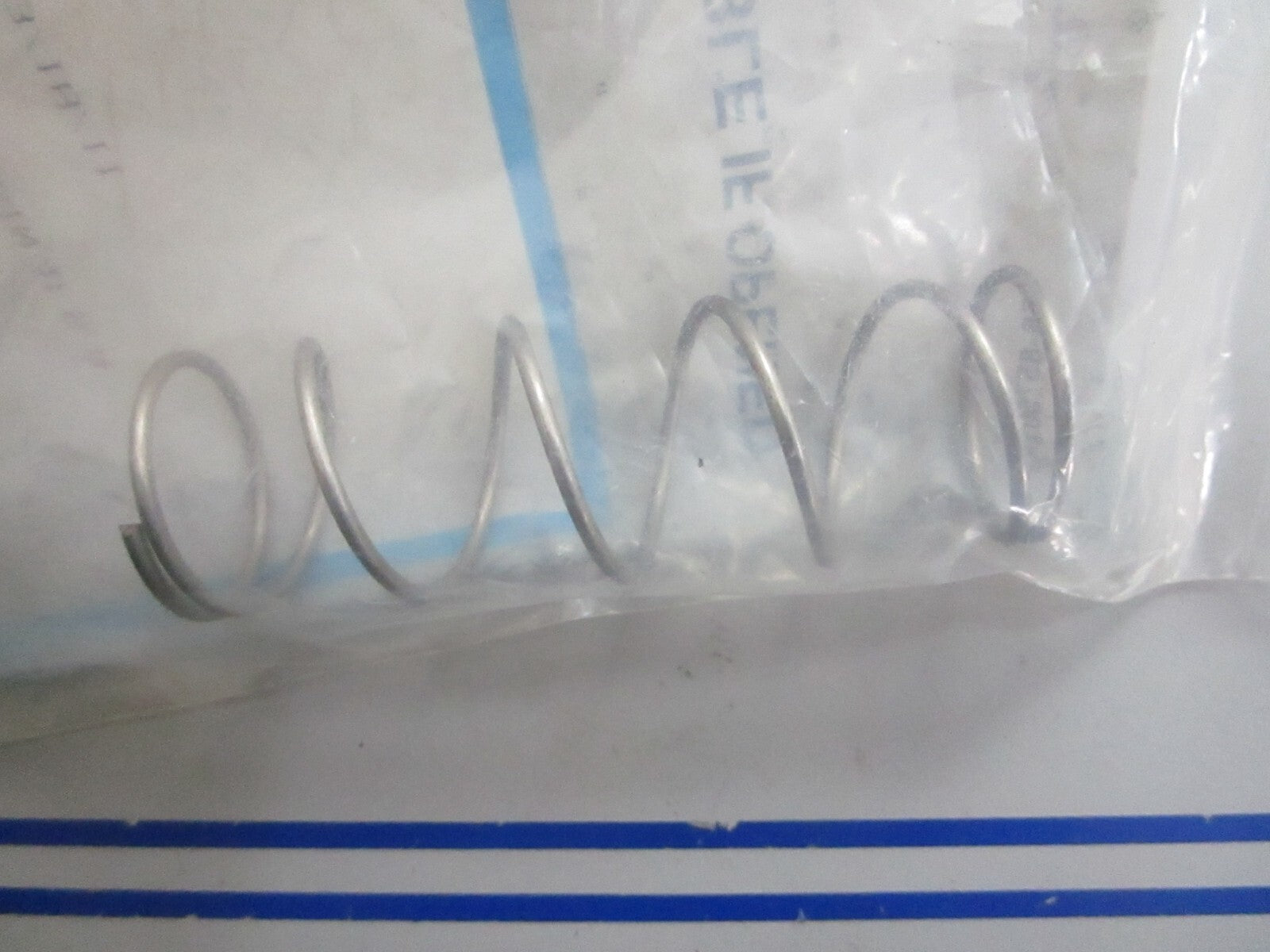 *NEW OEM* 0810 Mercury Quicksilver Spring 24-F664268