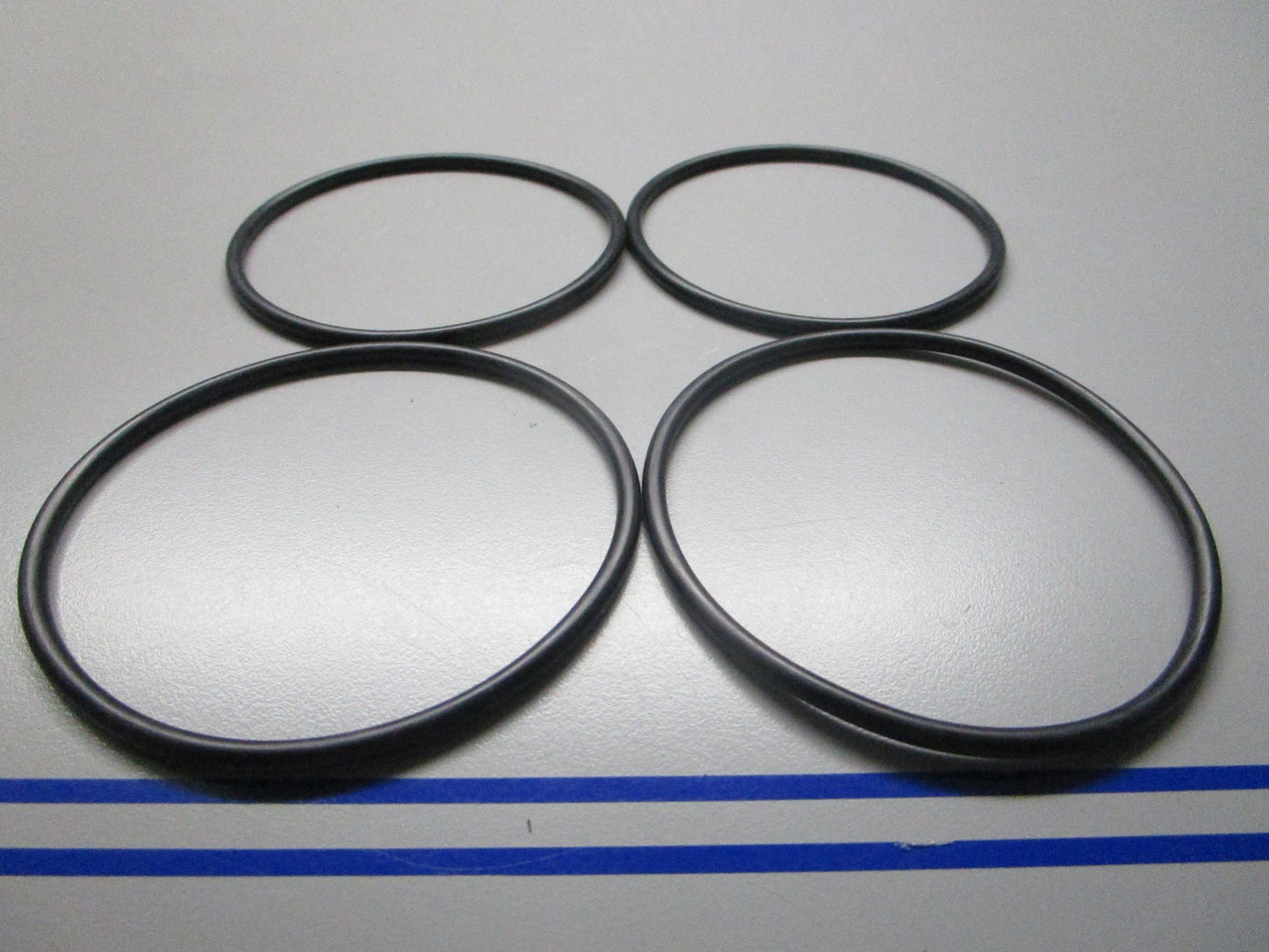 *NEW* (LOT OF 4) 0810 Buna-N Nitrile O-Ring -234