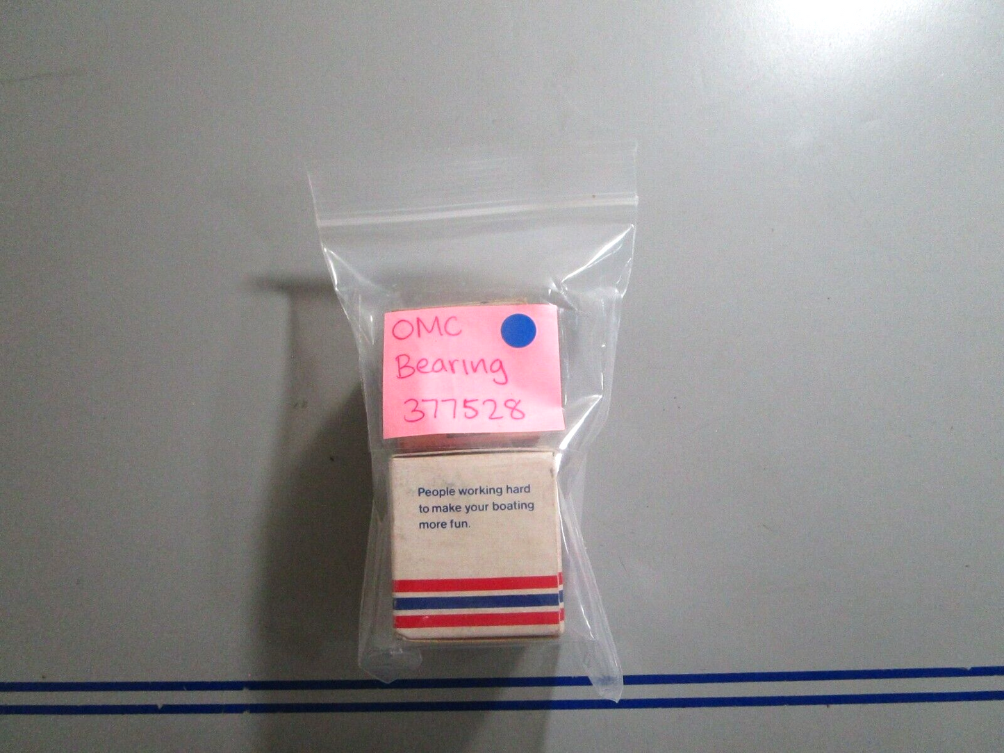 *NEW OEM* 0810 OMC Johnson Evinrude Bearing 377528 0377528