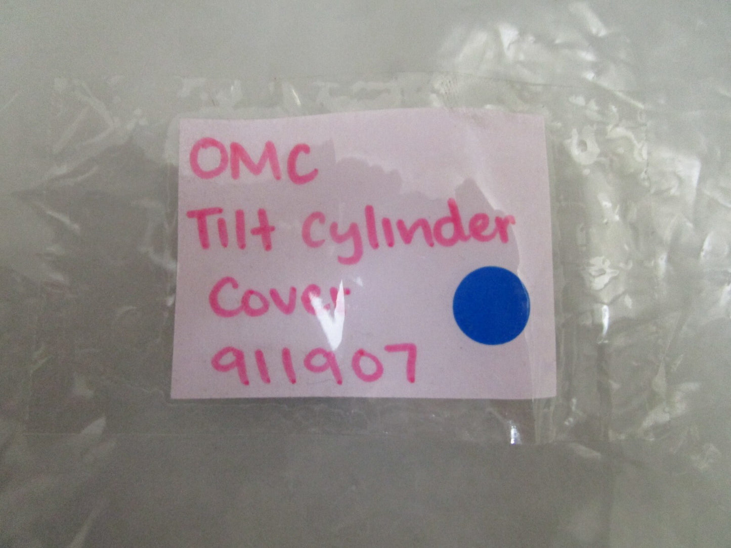*NEW OEM* 0810 OMC Johnson Evinrude Tilt Cylinder Cover 911907 0911907