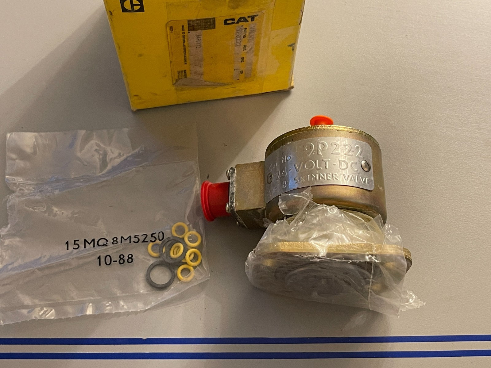 NEW OEM 9P-0222 CAT Caterpillar Solenoid Valve 0720