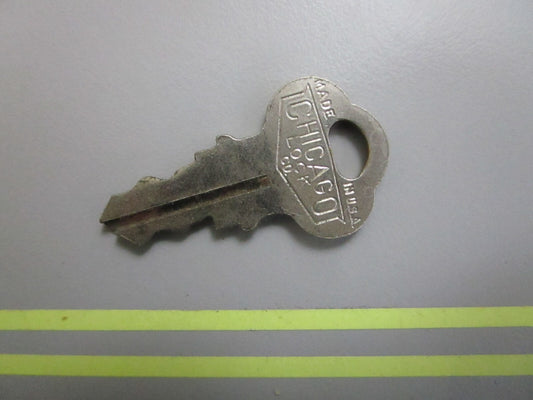 *NEW OEM* 0810 OMC Johnson Evinrude Ignition Key KF56 501571 0501571