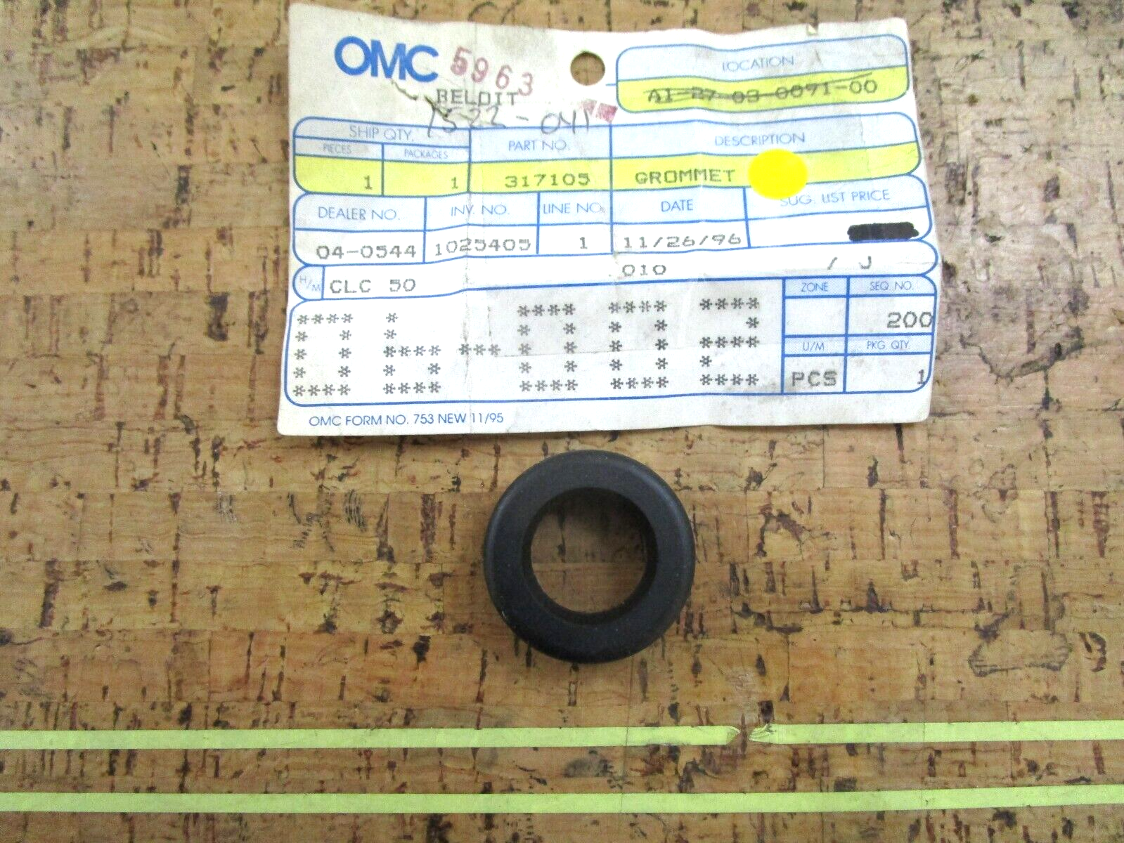 *NEW OEM* 0750 OMC Johnson Evinrude GROMMET 317105 0317105