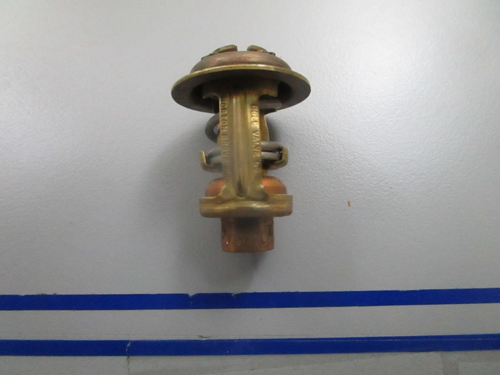 *NEW OEM* 0810 OMC Johnson Evinrude Thermostat 384444 0384444