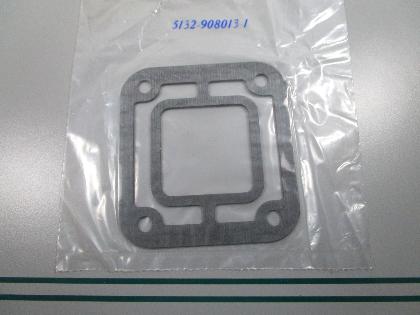 NEW OEM 908013 0908013 OMC Johnson Evinrude Gasket 0810