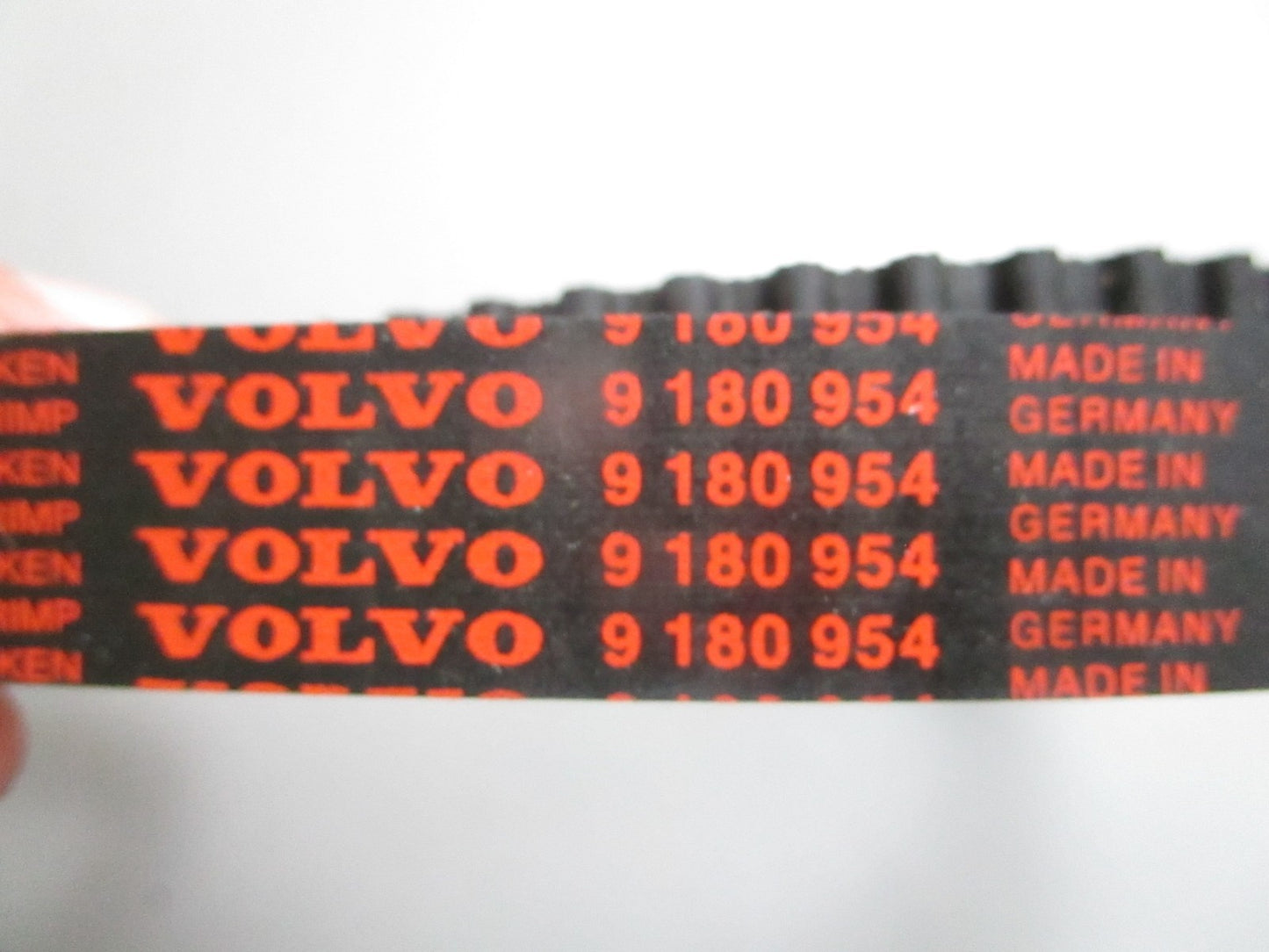 *NEW OEM* 0820 Volvo Penta Timing Belt 31316931