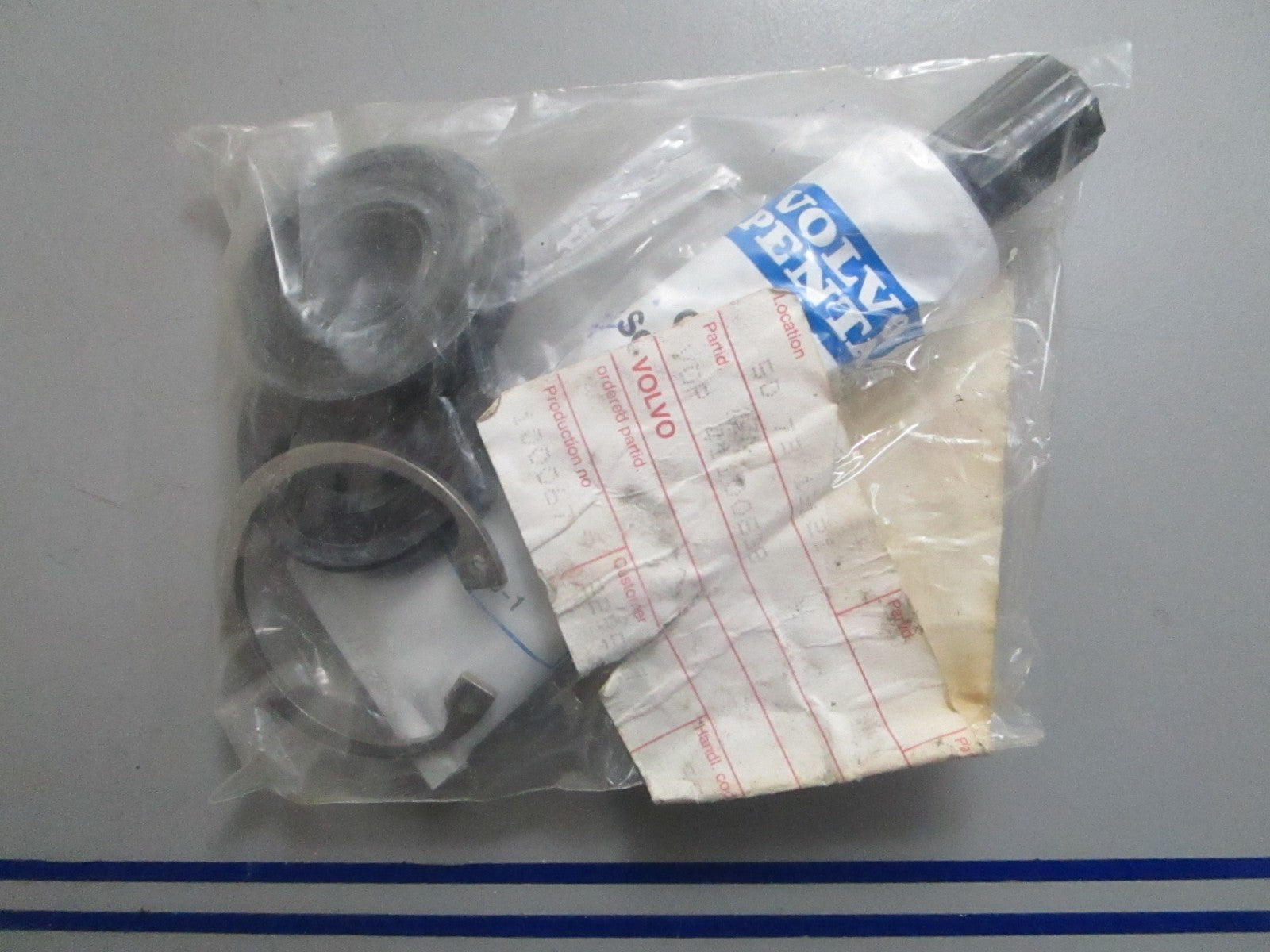 *NEW OEM* 0820 Volvo Penta Sealing Kit 41100838