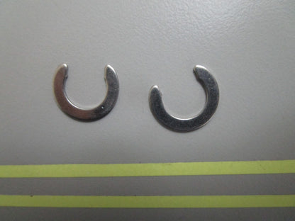 *NEW OEM* (LOT OF 2) 0810 Volvo Penta Retainer 314090