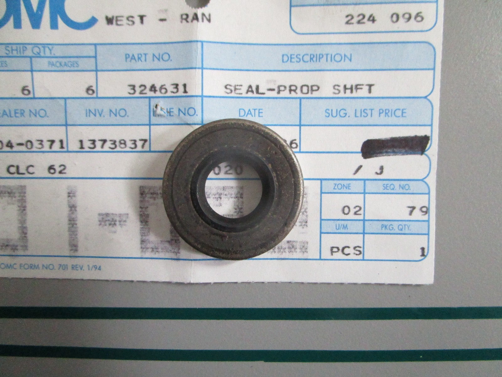 NEW OEM 324631 0324631 OMC Johnson Evinrude Prop Shaft Seal 0820