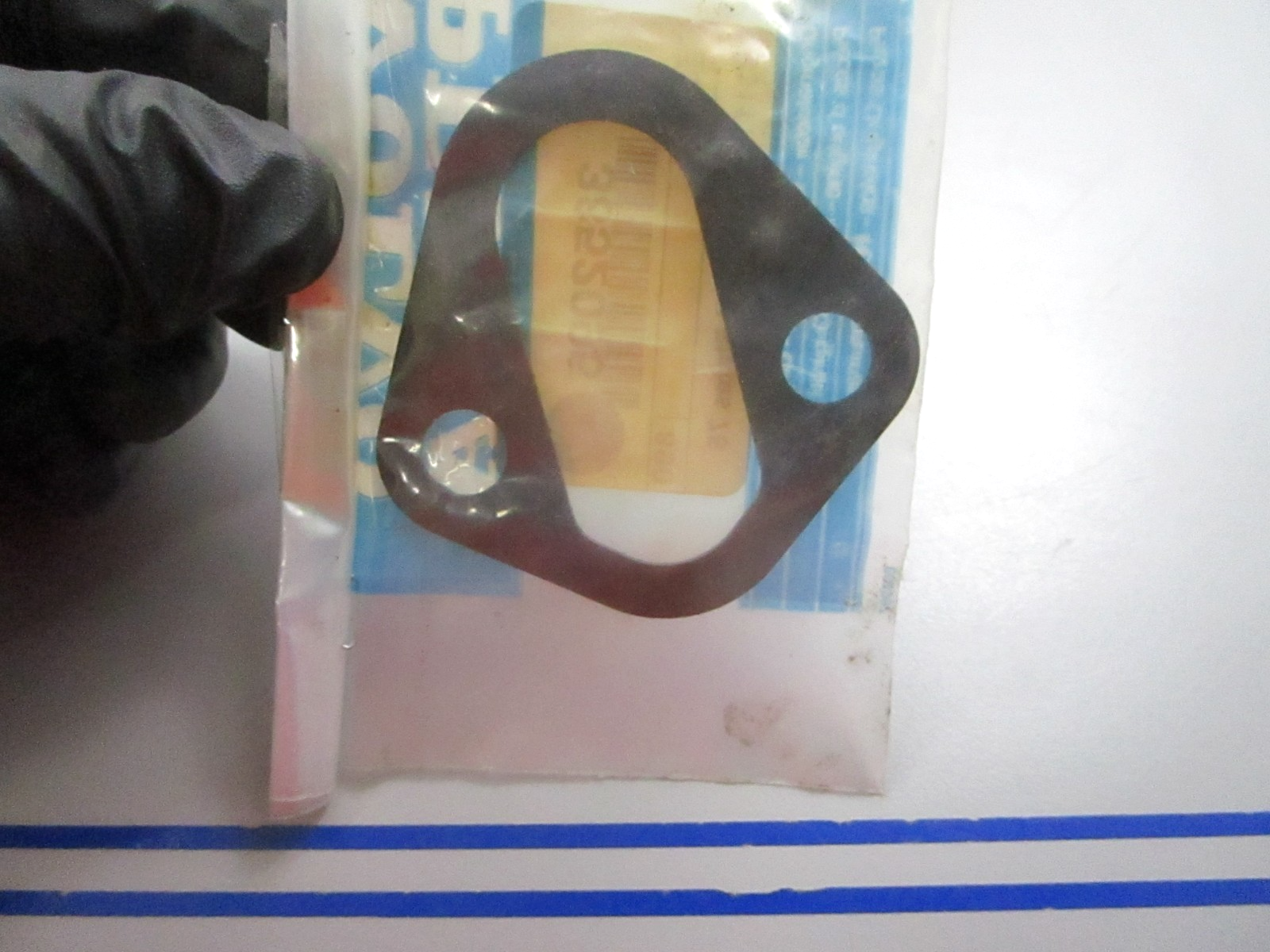 NEW OEM 3852095 Volvo Penta Gasket 0810