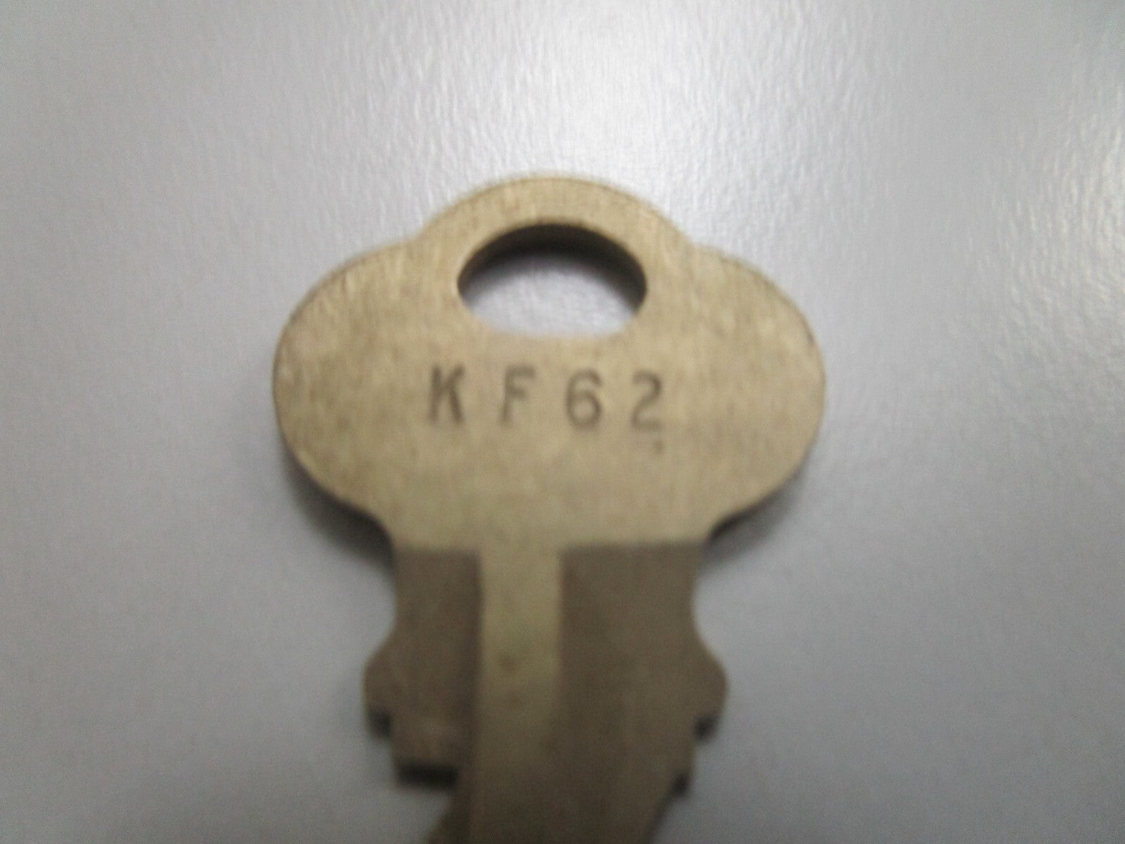 *NEW OEM* 0810 OMC Johnson Evinrude Ignition Key KF62 501577 0501577