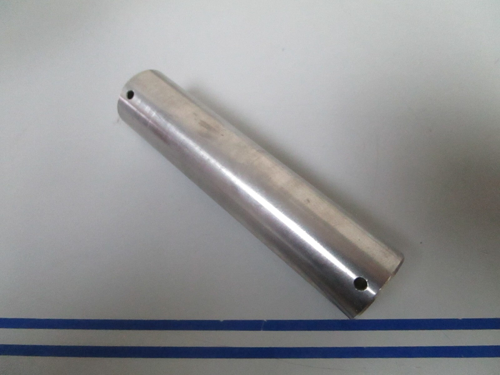 *NEW OEM* 0810 OMC Johnson Evinrude Pivot Pin 331038 0331038