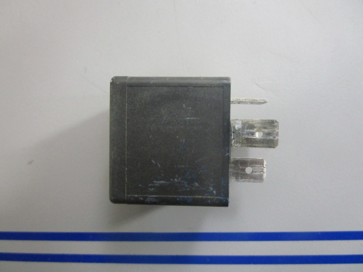 *NEW OEM* 0810 Volvo Penta Relay 3857533