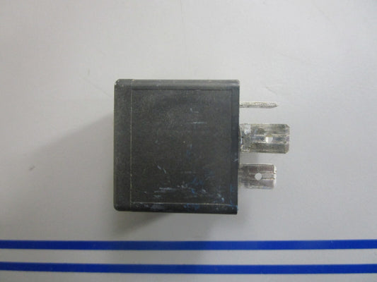 *NEW OEM* 0810 Volvo Penta Relay 3857533