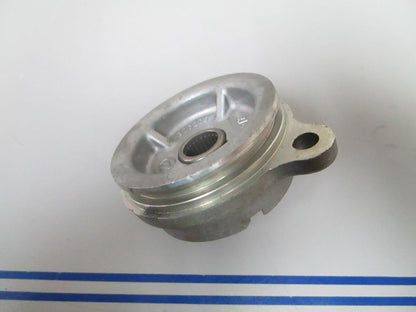 *NEW OEM* 0810 OMC Johnson Evinrude Gearcase Bearing Housing 326203 0326203
