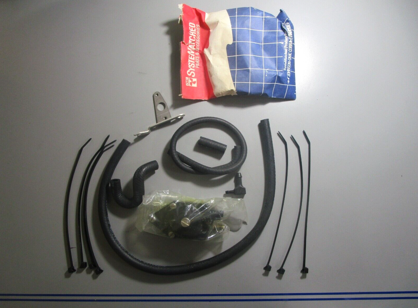 *NEW OEM* 0810 OMC Johnson Evinrude Fuel Pump Kit 431960 0431960